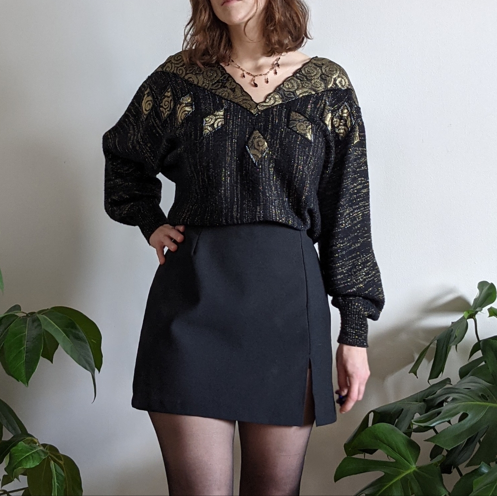 Black & Metallic Gold 1980s Simon Chang Pullover sweater